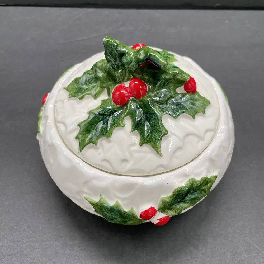 Lefton White Holly Small Round Lidded Box 6064 Covered Candy Bowl 1972/73 Japan